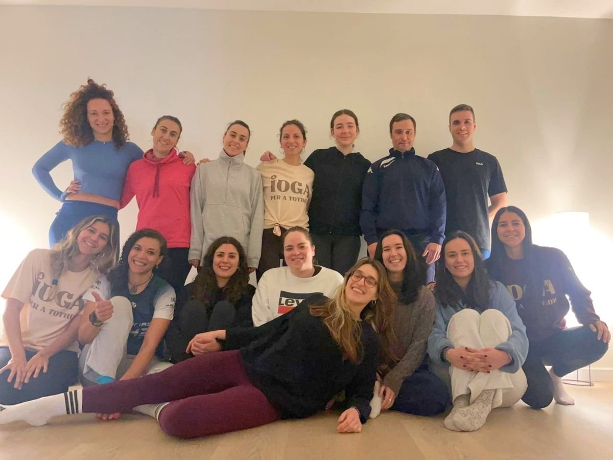 Cinquena sessi&oacute; Amigues IPT de Vinyasa ioga enfocada en el s&ograve;l pelvi&agrave;